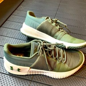 Under Armour Men’s Sneakers Size 9.5